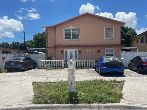 758 E 20th St, Hialeah, FL, 33013-4142 | Card Image