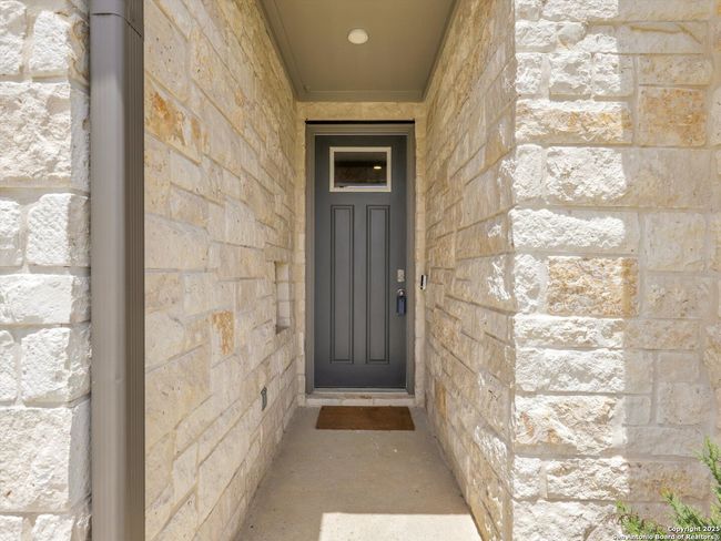 7105 Walkers Loop, House other with 3 bedrooms, 2 bathrooms and null parking in San Antonio TX | Image 4