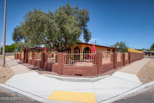 6927 S Lundy Dr, Tucson, AZ, 85756-7354 | Card Image