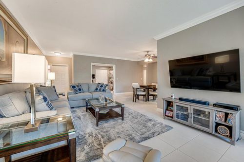 apt-3-17061 Emile St, Boca Raton, FL, 33487-1048 | Card Image