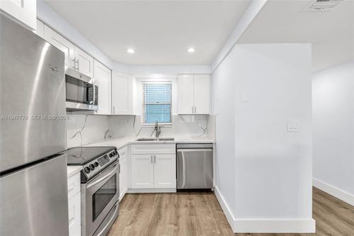 apt-109-3100 W Rolling Hills Cir, Davie, FL, 33328-1954 | Card Image