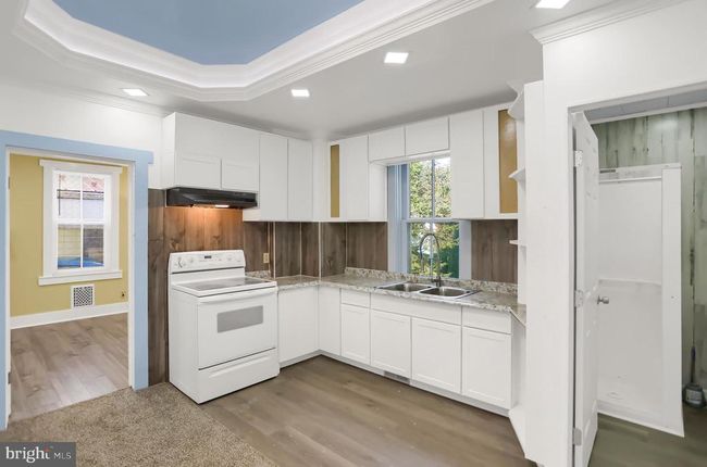 511 E Main St, House other with 5 bedrooms, 2 bathrooms and null parking in MIDDLEBURG PA | Image 16