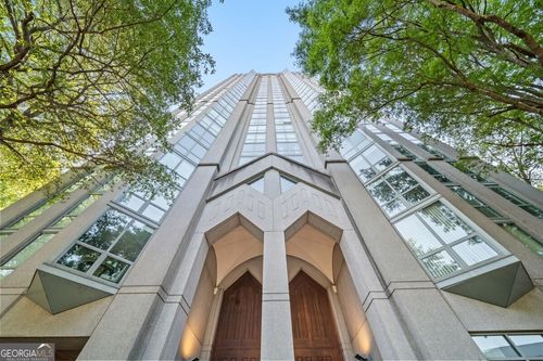 506-2870 Pharr Court South Nw, Atlanta, GA, 30305-2176 | Card Image