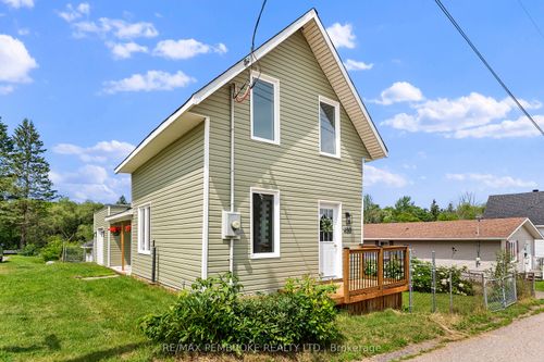 480 Blank St, Pembroke, ON, K8A4H1 | Card Image