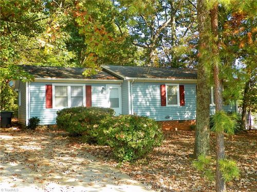 1629 Beaucrest Ave, High Point, NC, 27265-3363 | Card Image