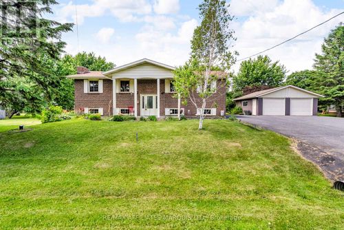 18227 Oak St, Williamstown, ON, K0C2J0 | Card Image