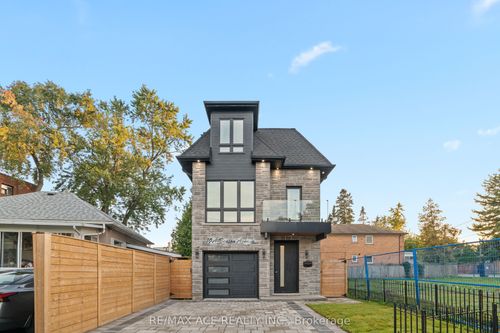 10A Benson Ave, Mississauga, ON, L5H2P2 | Card Image