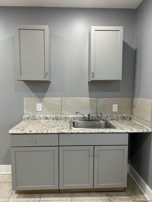unit-f2-15807 W Warren Ave, Detroit, MI, 48228-4180 | Card Image