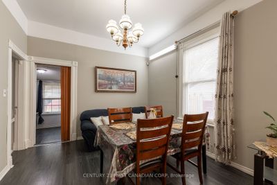 12 Adelaide St S, House other with 3 bedrooms, 1 bathrooms and 3 parking in London ON | Image 3