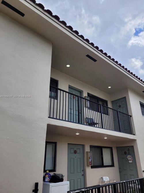 201-370 E 34th St, Hialeah, FL, 33013 | Card Image