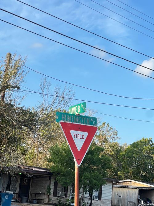 0 N Ave B, Beeville, TX, 78102 | Card Image