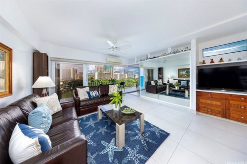 906-2161 Kalia Rd, Honolulu, HI, 96815-1915 | Card Image