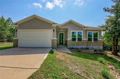137 Lakeside Dr, Bastrop, TX, 78602-6503 | Card Image