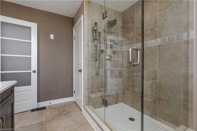 264 Dorchester Dr, House other with 5 bedrooms, 4 bathrooms and 4 parking in Grimsby ON | Image 26