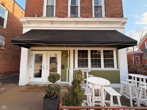 201 W Main St, Syracuse, IN, 46567-1162 | Card Image