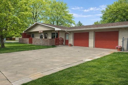 721 W 33rd St, Scottsbluff, NE, 69361-4421 | Card Image