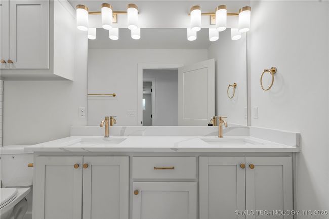 2038 E 129 Th St S, House other with 3 bedrooms, 3 bathrooms and null parking in Jenks OK | Image 38