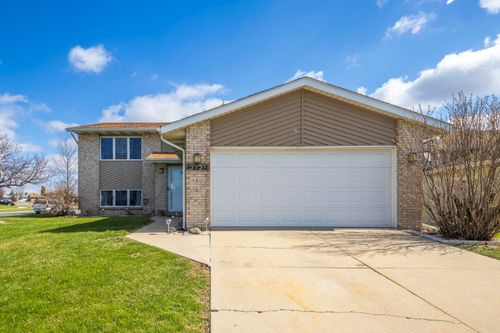 9931 Tyler St, Crown Point, IN, 46307-2490 | Card Image