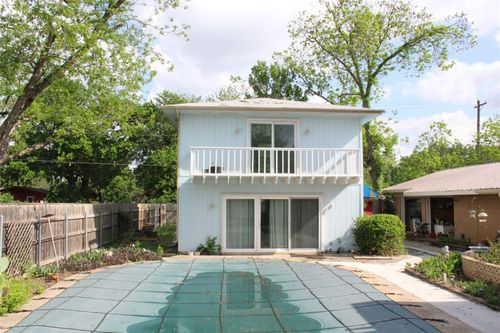 b-1010 Live Oak St, Lockhart, TX, 78644-2902 | Card Image