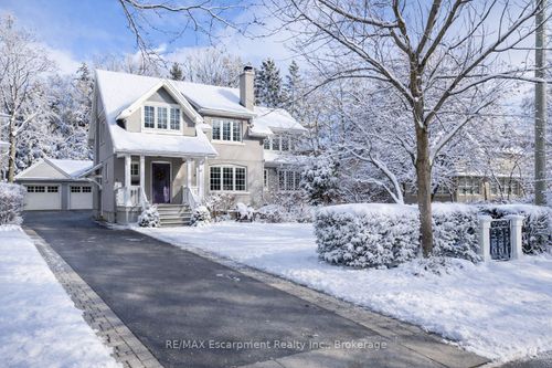247 Douglas Ave, Oakville, ON, L6J3S2 | Card Image