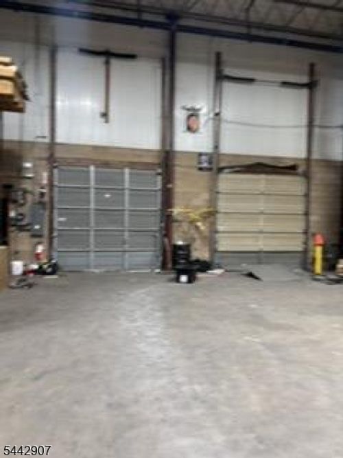 24 Commerce Rd, Fairfield, NJ, 07004-1640 | Card Image