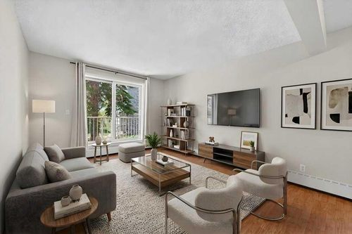 202a-5601 Dalton Dr Nw, Calgary, AB, T3A2E2 | Card Image