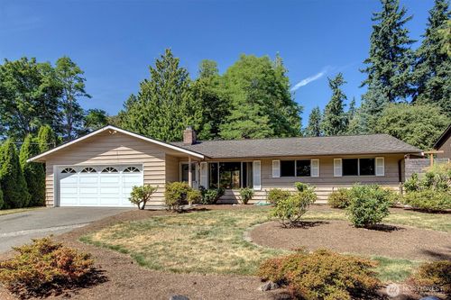 130 Ne 156th St, Shoreline, WA, 98155-5703 | Card Image