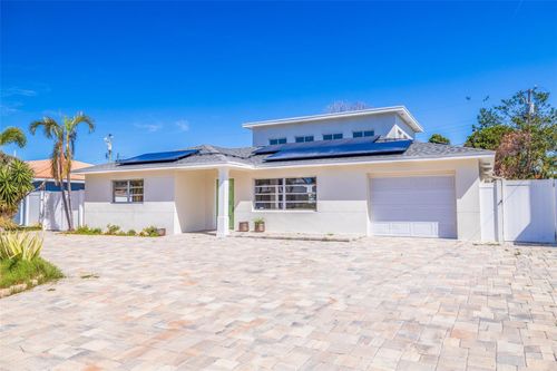 233 45th Ave, ST PETE BEACH, FL, 33706-2524 | Card Image