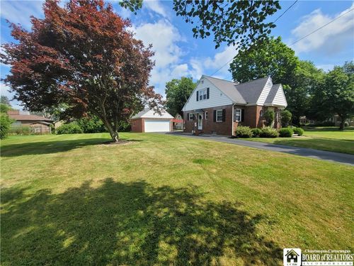 466 Front St, Jamestown, NY, 14701-6258 | Card Image