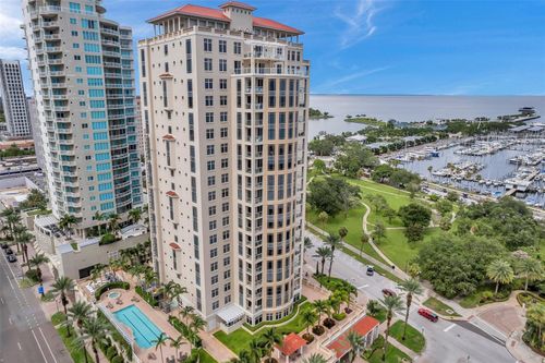 1002-100 Beach Drive Ne, SAINT PETERSBURG, FL, 33701 | Card Image