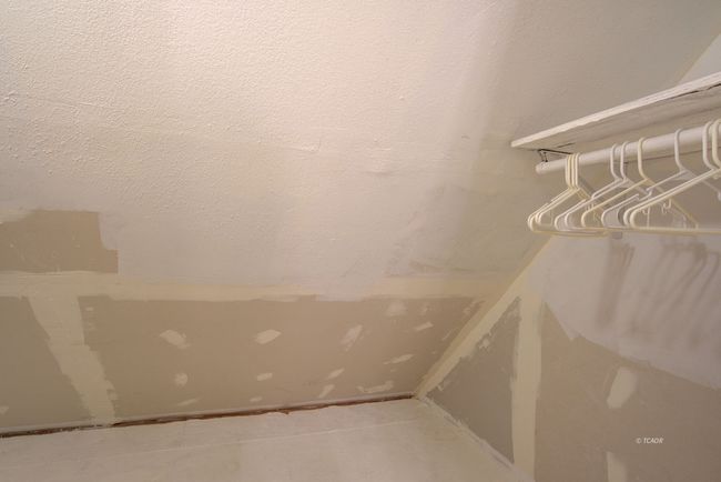 Sleeping area closet | Image 33