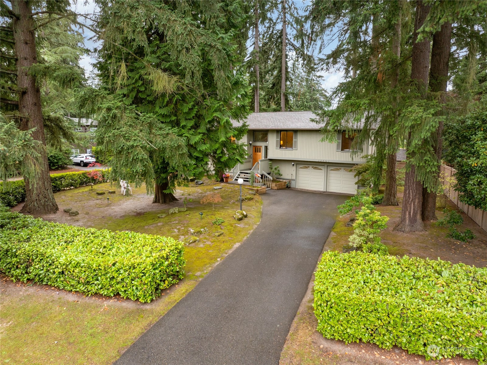 23rd Pl, Seattle, WA 98125