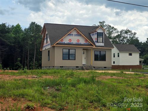 8940 Wilson Rd, Hildebran, NC, 28637-9104 | Card Image