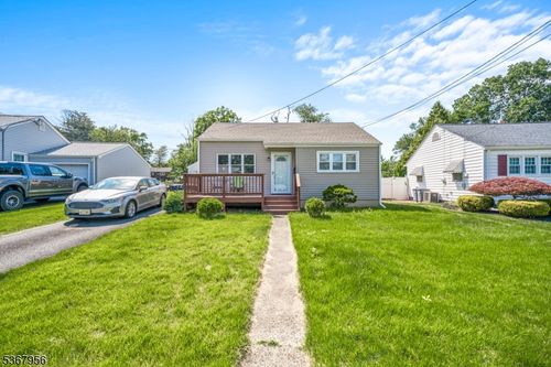 28 Baldwin Ave, South Bound Brook, NJ, 08880-1365 | Card Image