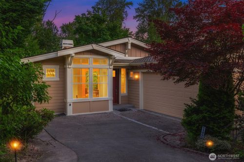 11005 Ne 100th Place, Kirkland, WA, 98033 | Card Image