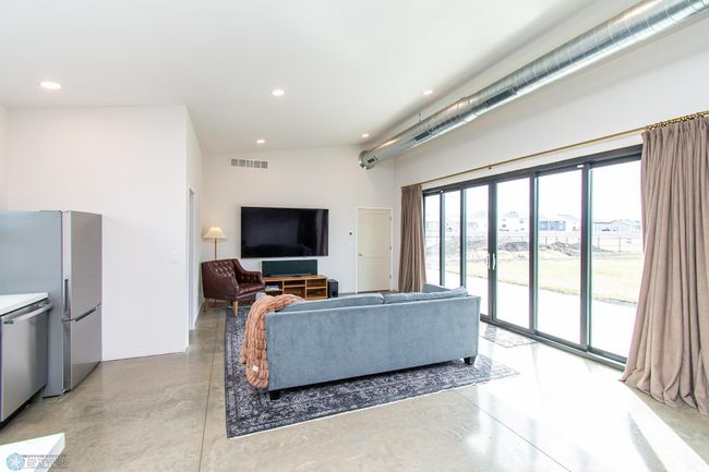 Outbuilding Living Space | Image 98