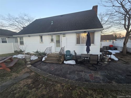 506 Froehlich Pl, Elmont, NY, 11003-2907 | Card Image