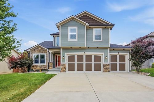 703 19th Ave N, Greenwood, MO, 64034-9118 | Card Image