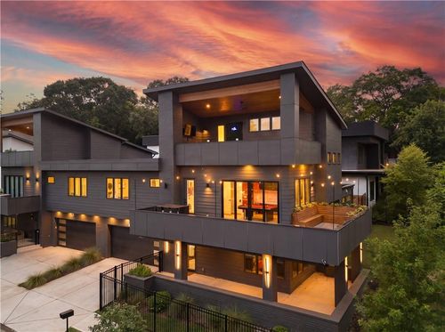 10 Moreland Ave Ne, Atlanta, GA, 30307-2624 | Card Image