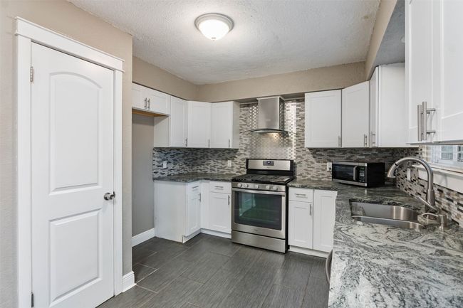 4308 Molokai Dr, House other with 3 bedrooms, 3 bathrooms and 2 parking in Austin TX | Image 11