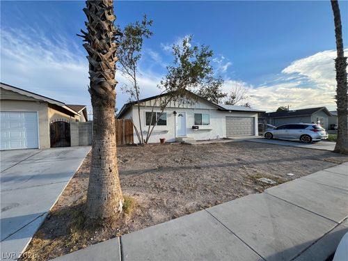 2301 E Brooks Avenue, North Las Vegas, NV, 89030 | Card Image
