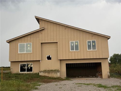 2112 Se Oak Ridge Dr, Oak Grove, MO, 64075-9491 | Card Image