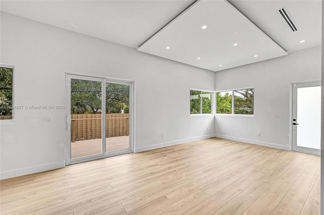 1 - 2931 Sw 12 Th Ave, Home with 3 bedrooms, 2 bathrooms and null parking in Fort Lauderdale FL | Image 9