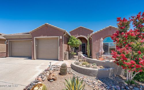 2048 W Cactus Run Drive, Green Valley, AZ, 85622 | Card Image