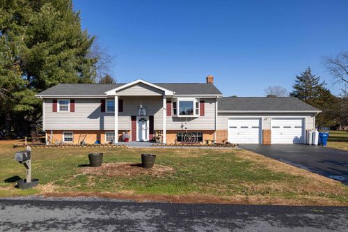 808 11th St, GROTTOES, VA, 24441-1915 | Card Image