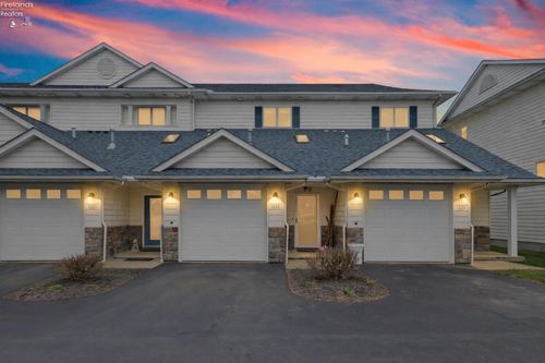 1223 W Lakeshore Drive, Port Clinton, OH, 43452 | Card Image