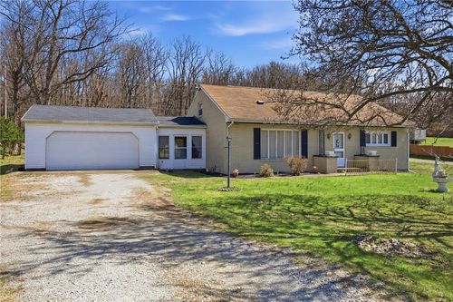 562 N Warren Ave, Apollo, PA, 15613 | Card Image