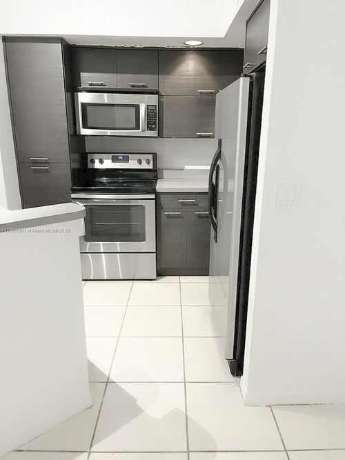 apt-1524-3340 Pinewalk Dr N, Margate, FL, 33063-7841 | Card Image