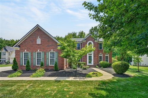 33999 Hickory Ct, Avon, OH, 44011-3713 | Card Image