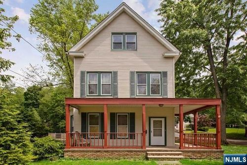 48 Stelfox St, Demarest, NJ, 07627-2127 | Card Image